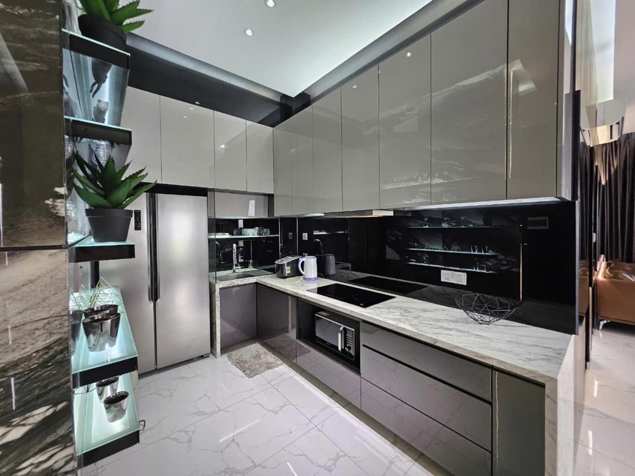 Lakeview 2, Thu Thiem - Rory's Appartement *